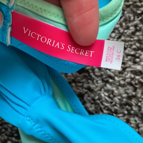 Victoria’s Secret Bikini. - Picture 7 of 11